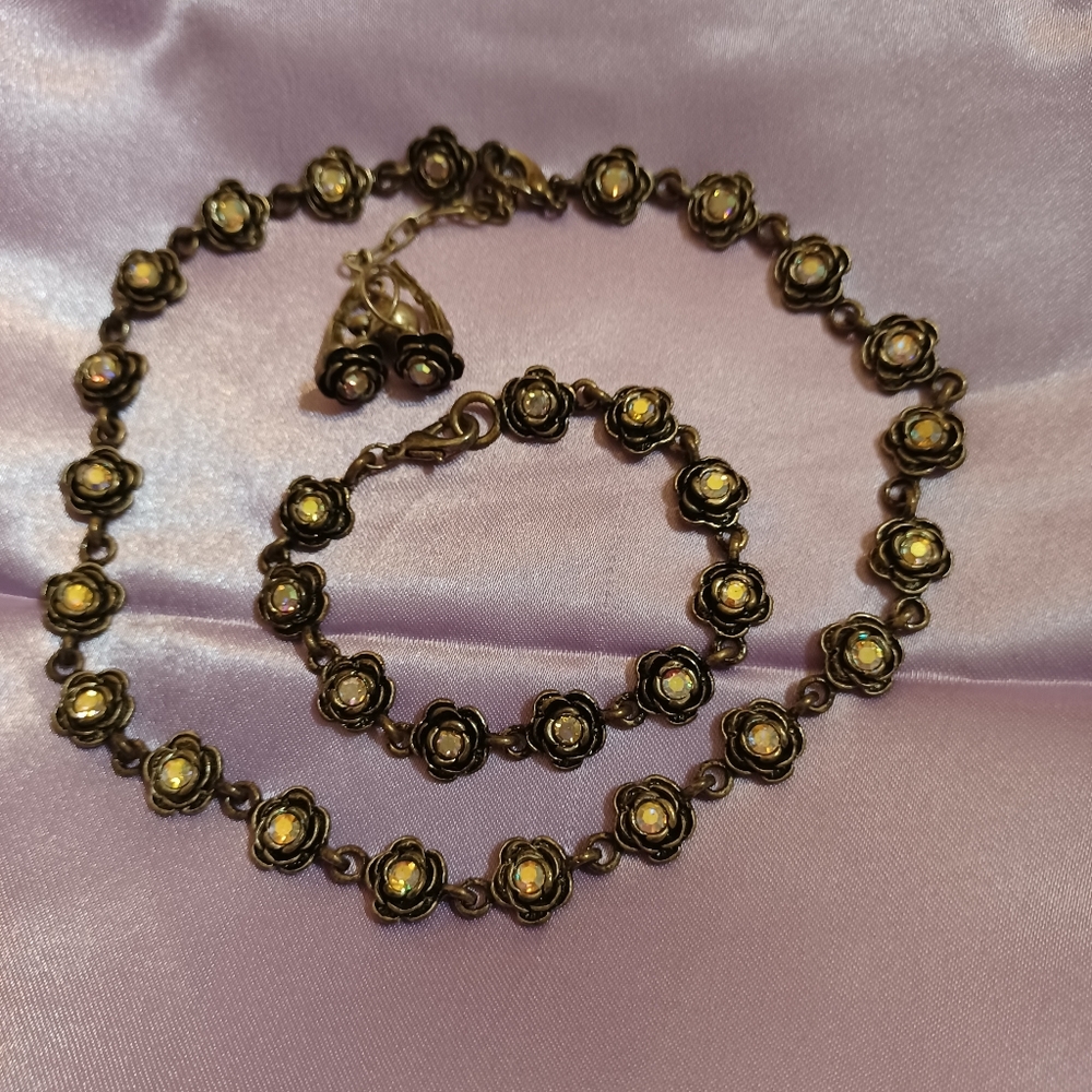 Necklace, braclet, and earring set